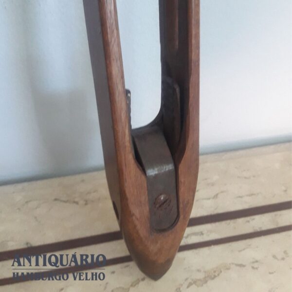 Antiga agulha de tear - Imagem 3