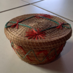Pequeno cesto para costura