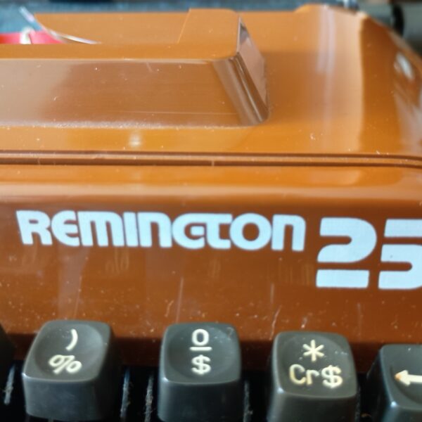 Máquina de escrever portátil Remington - Imagem 4