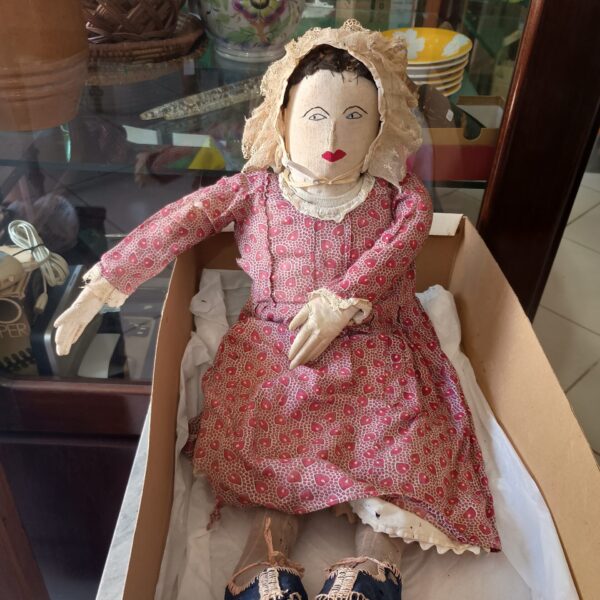 Boneca artesanal de pano - Imagem 3